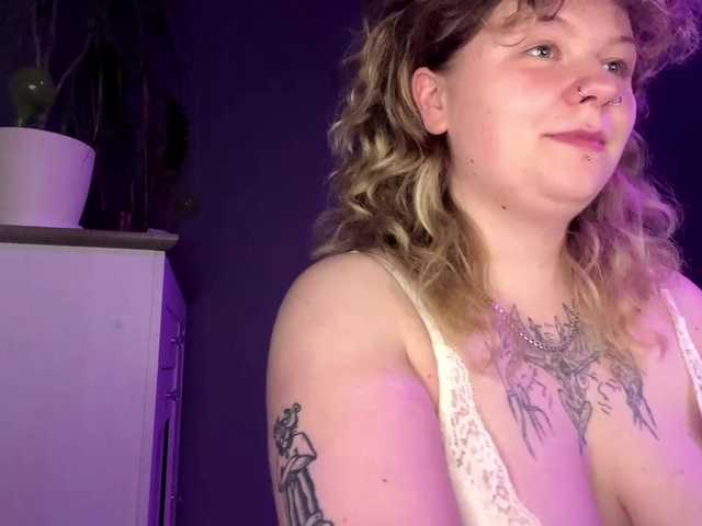 AlinaSweet live webcam show