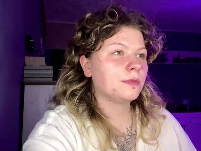 AlinaSweet live cam on BongaCams