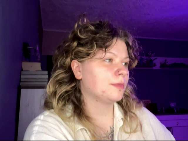 AlinaSweet live cam on BongaCams