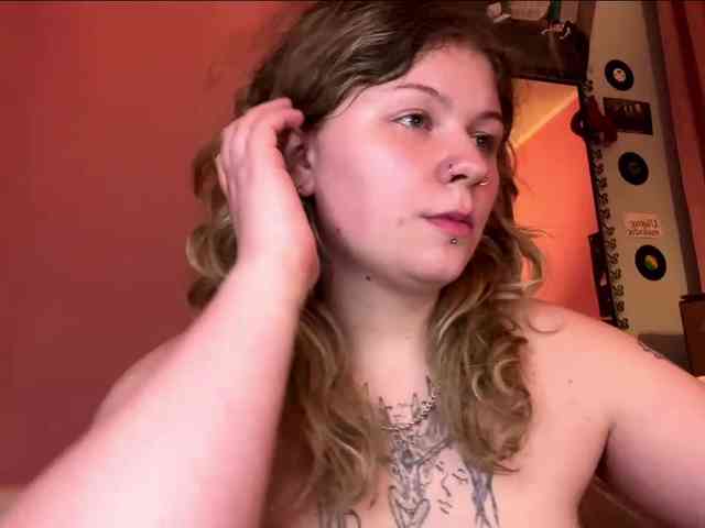 AlinaSweet webcam