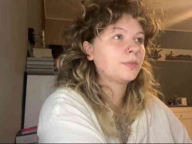 AlinaSweet webcam