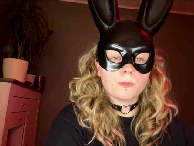 AlinaSweet webcam