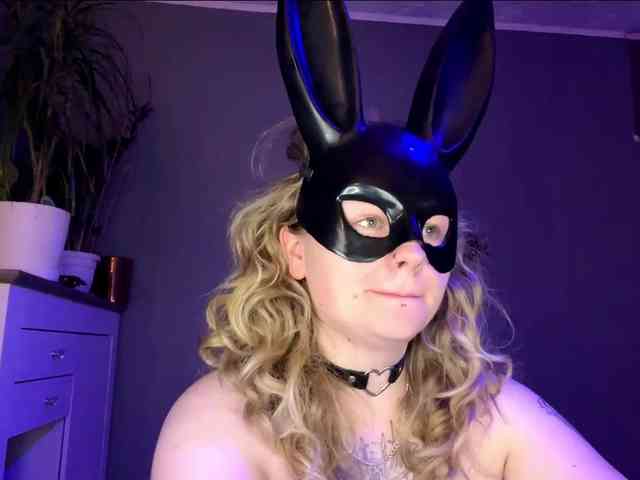 AlinaSweet webcam