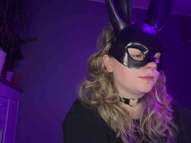 AlinaSweet webcam