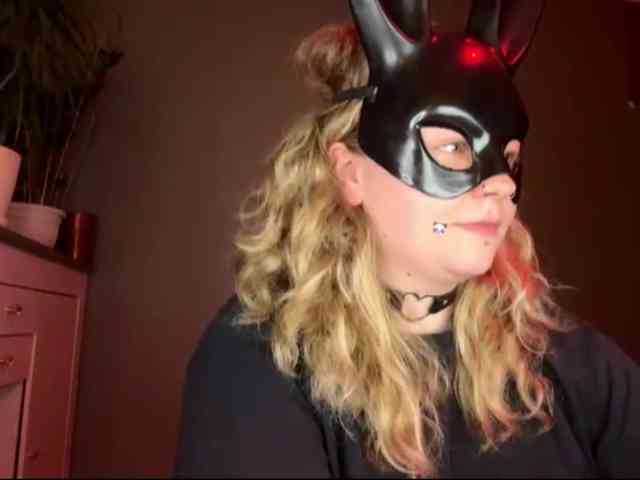 AlinaSweet webcam