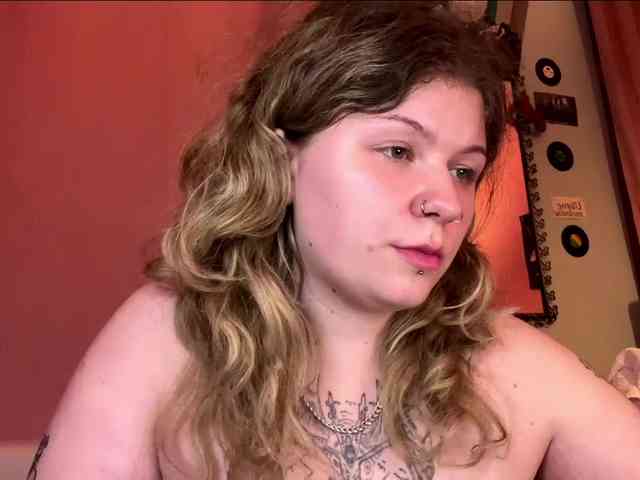 AlinaSweet webcam