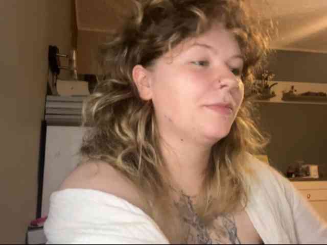 AlinaSweet webcam