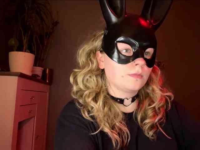 AlinaSweet webcam