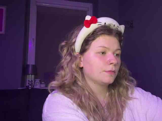 AlinaSweet webcam
