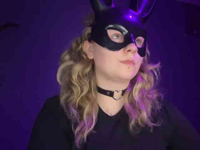 AlinaSweet webcam