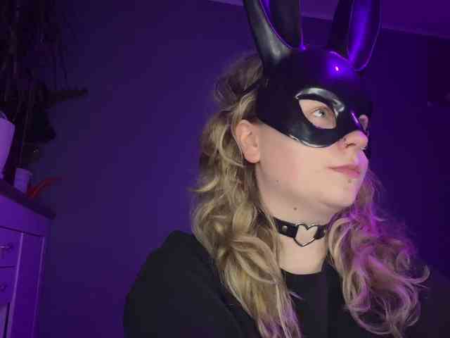 AlinaSweet webcam