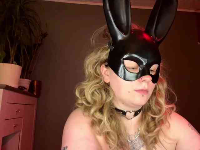 AlinaSweet webcam