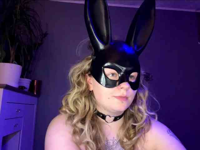AlinaSweet webcam