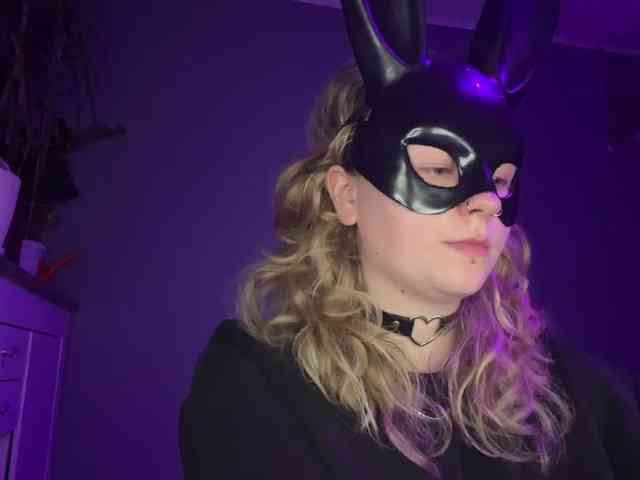 AlinaSweet webcam