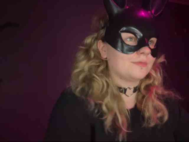AlinaSweet webcam