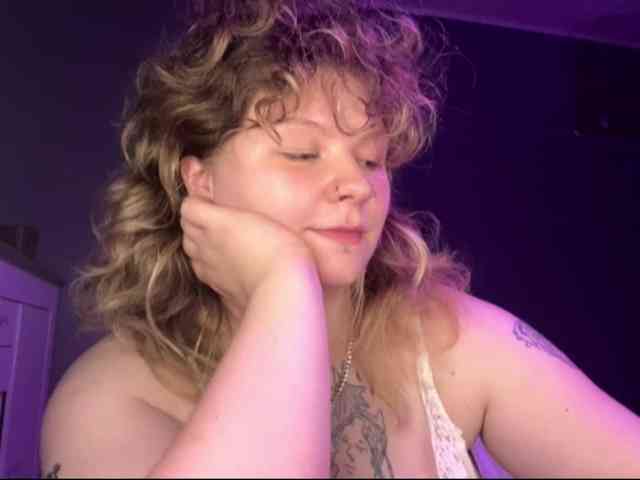 AlinaSweet webcam
