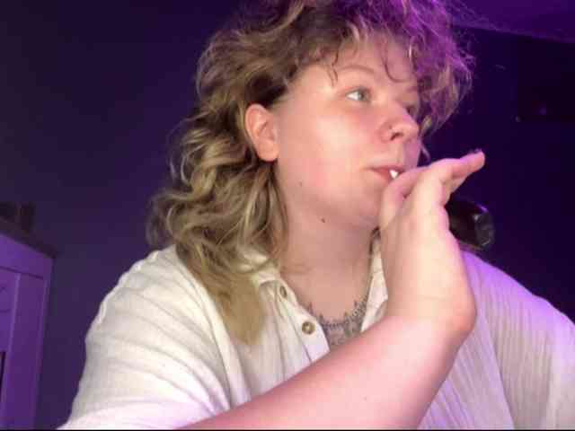 AlinaSweet webcam