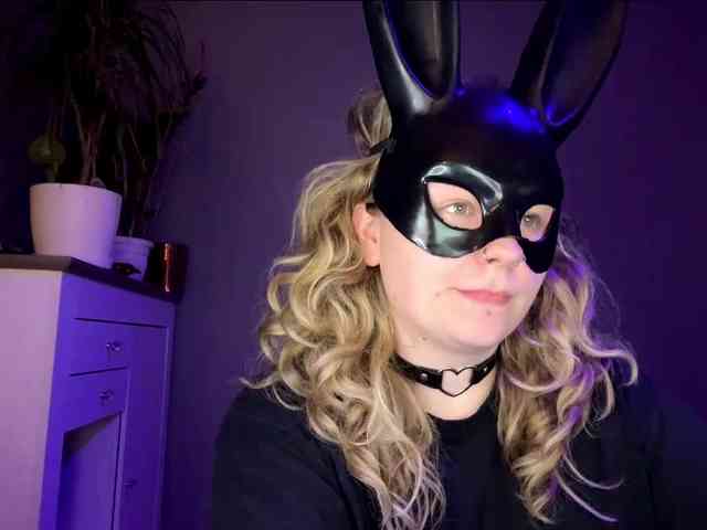 AlinaSweet webcam