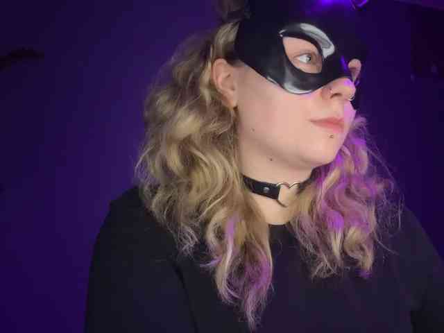 AlinaSweet webcam
