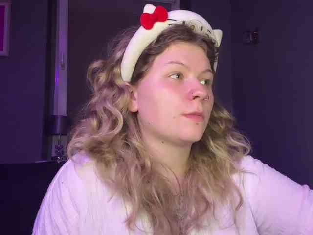 AlinaSweet webcam