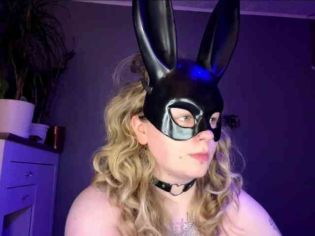 AlinaSweet webcam