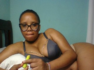 Prettyzari's Live Webcam