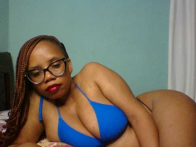 Prettyzari Canlı Cam: BongaCams