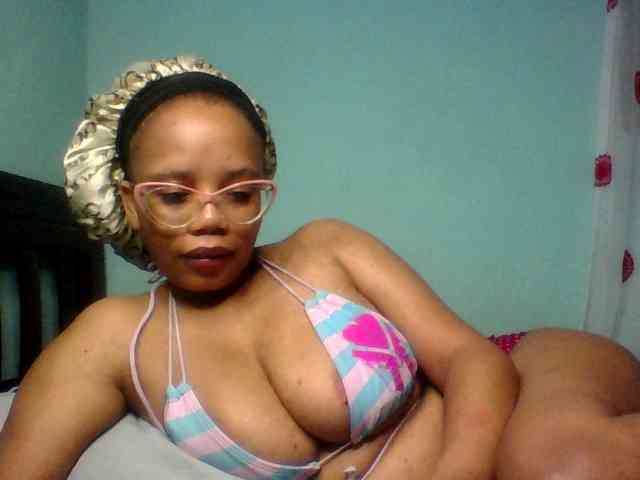 Prettyzari webcam