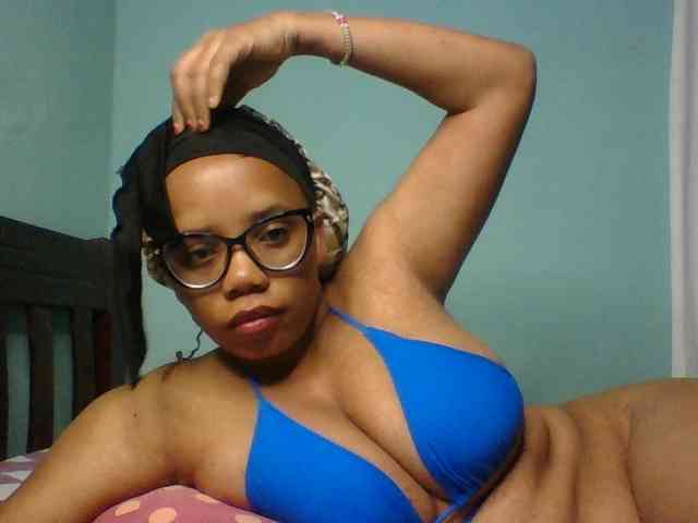 Prettyzari webcam