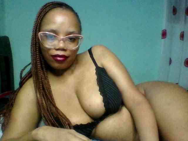 Prettyzari webcam