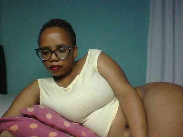 Prettyzari webcam