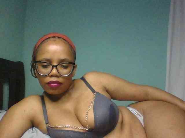 Prettyzari webcam