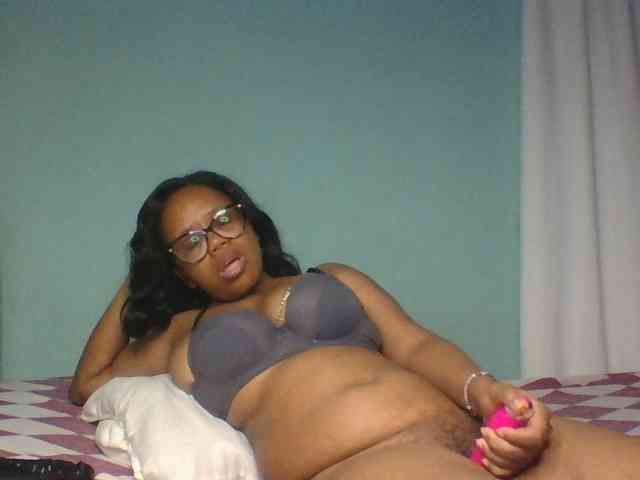 Prettyzari webcam