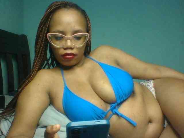 Prettyzari webcam