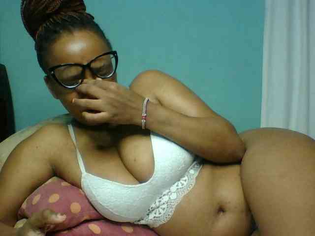 Prettyzari webcam