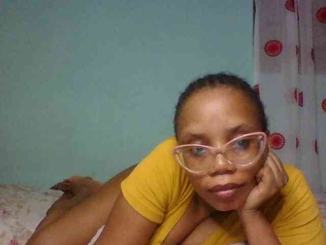 Prettyzari webcam