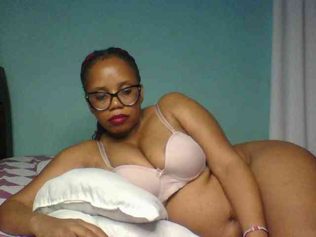 Prettyzari webcam