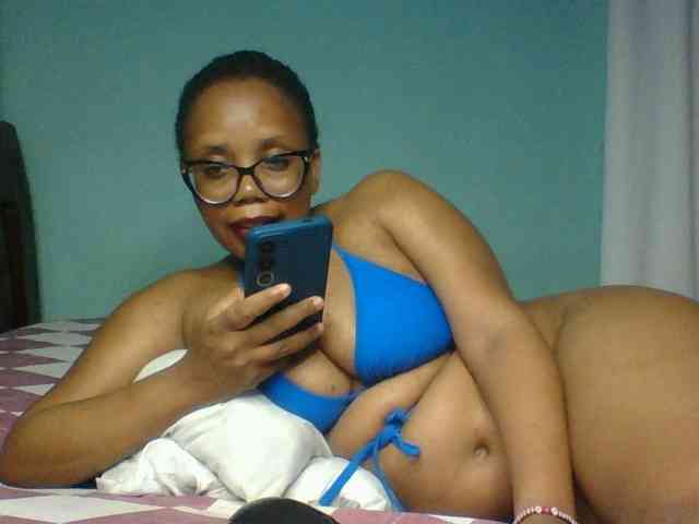 Prettyzari webcam