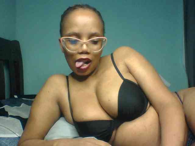 Prettyzari webcam