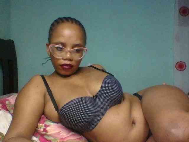 Prettyzari webcam