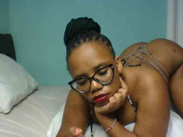 Prettyzari webcam