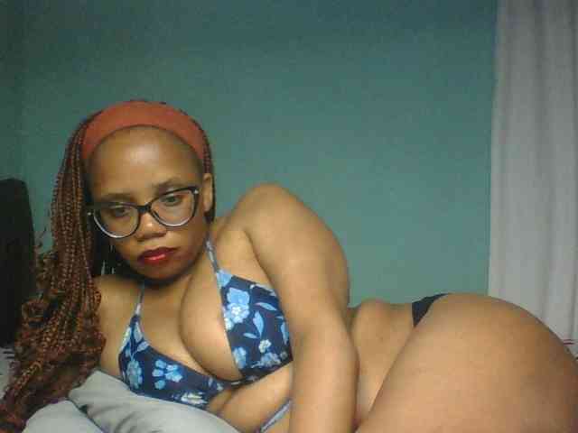 Prettyzari webcam