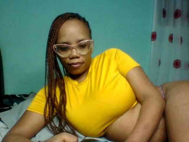 Prettyzari webcam