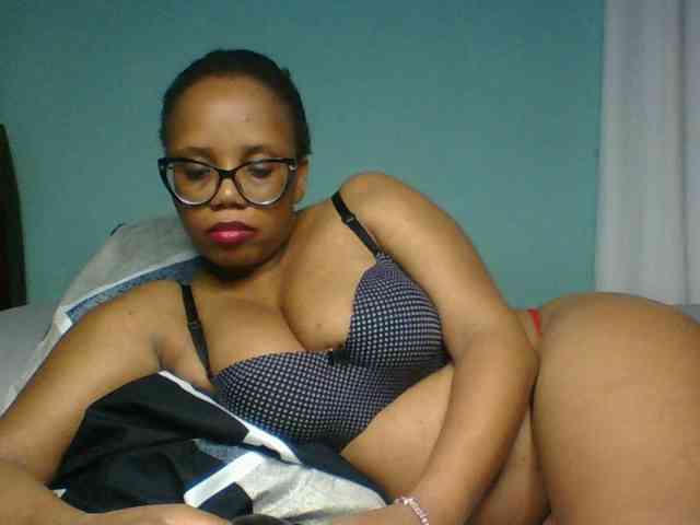 Prettyzari webcam