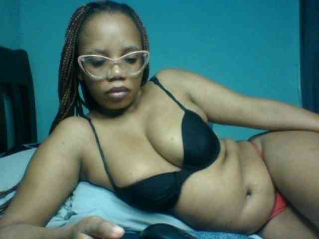 Prettyzari webcam
