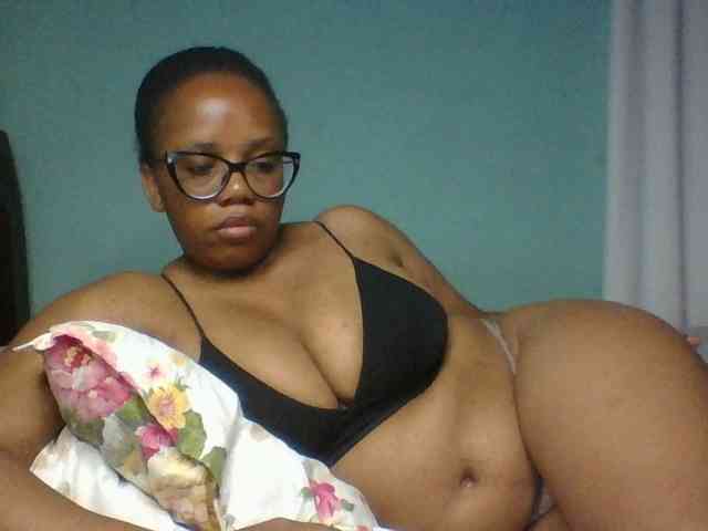 Prettyzari webcam