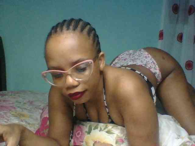 Prettyzari webcam