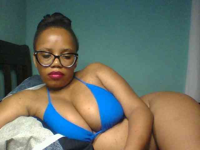 Prettyzari webcam