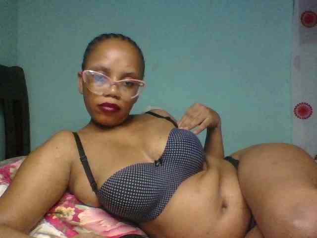 Prettyzari webcam