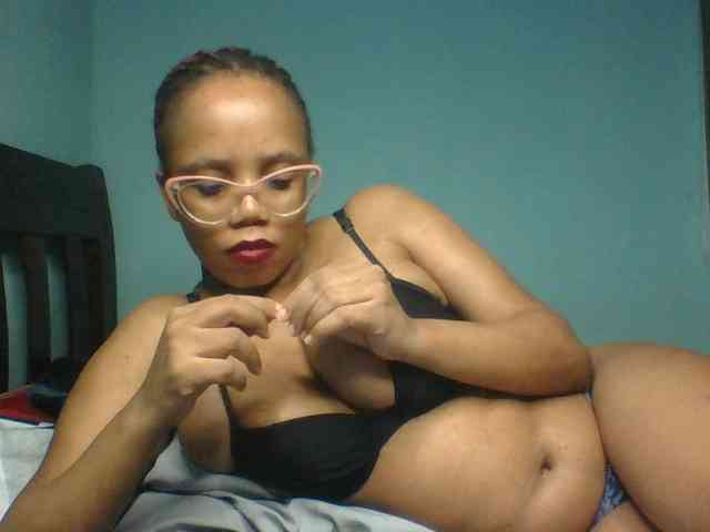 Prettyzari webcam